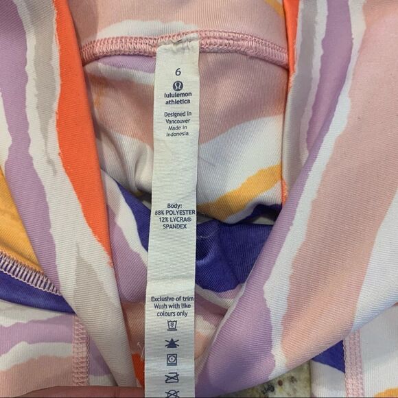 Lululemon Women's True Self Crop Bleacher Stripe White Iris Flower Size 6 - Picture 7 of 8